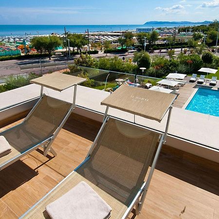 Hotel Sarti Riccione Esterno foto