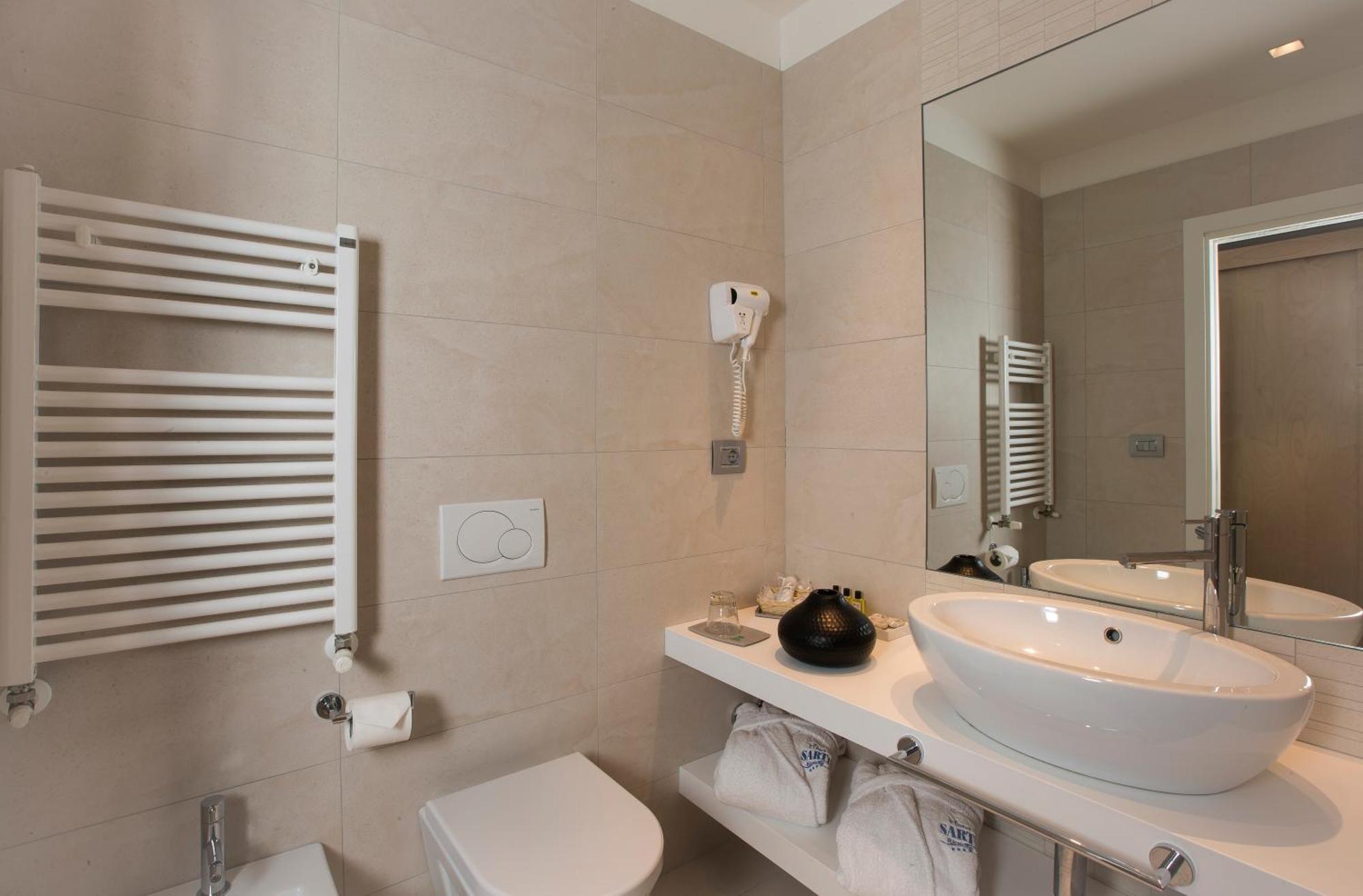Hotel Sarti Riccione Esterno foto