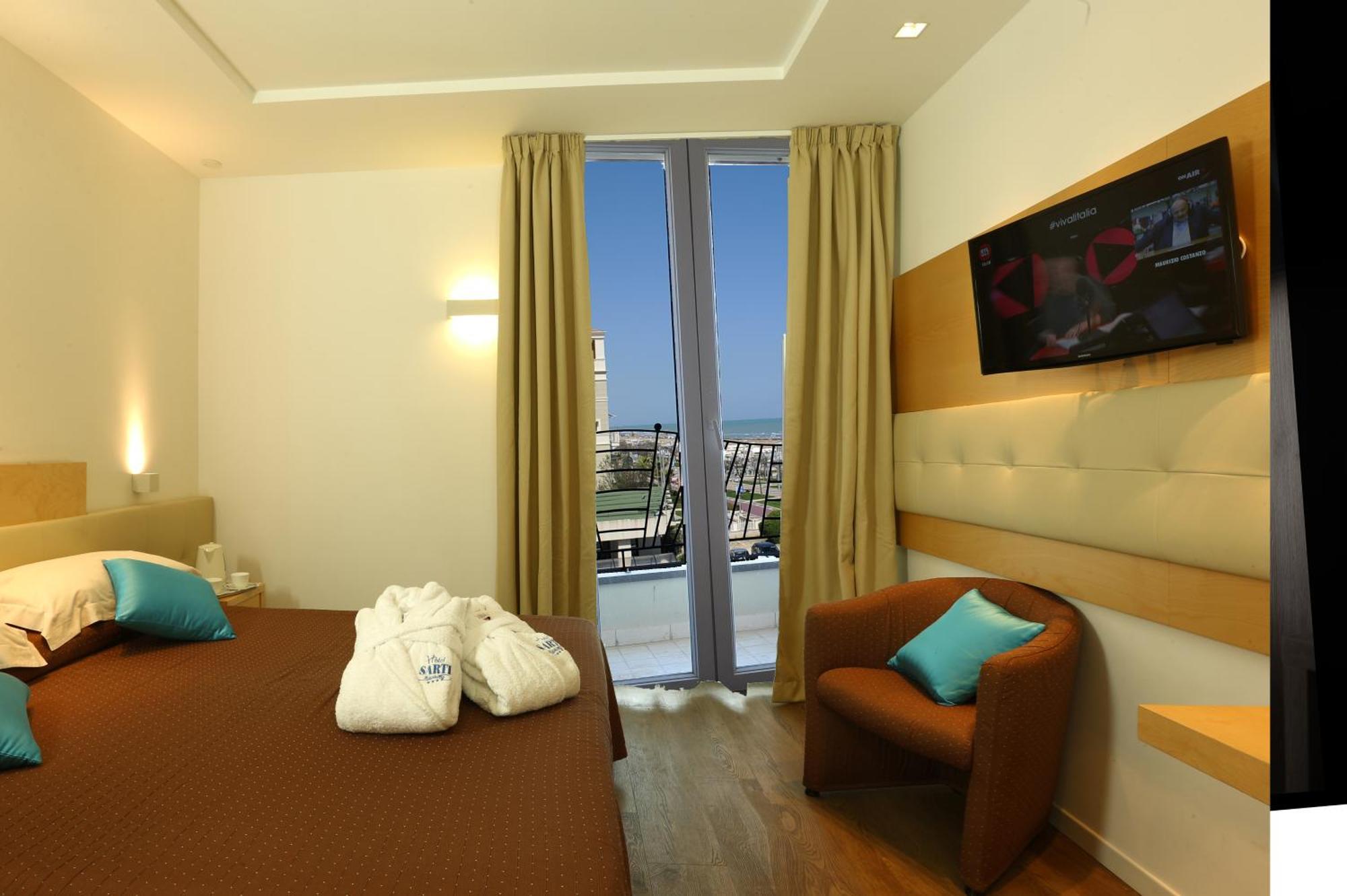 Hotel Sarti Riccione Esterno foto