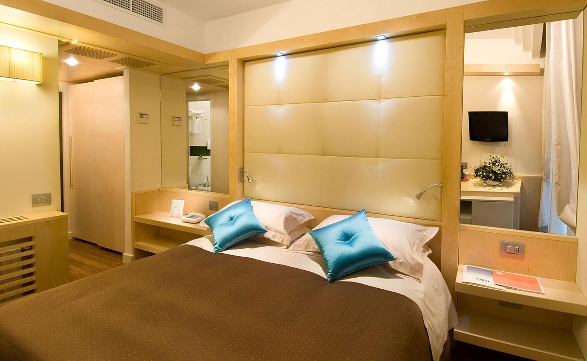 Hotel Sarti Riccione Esterno foto
