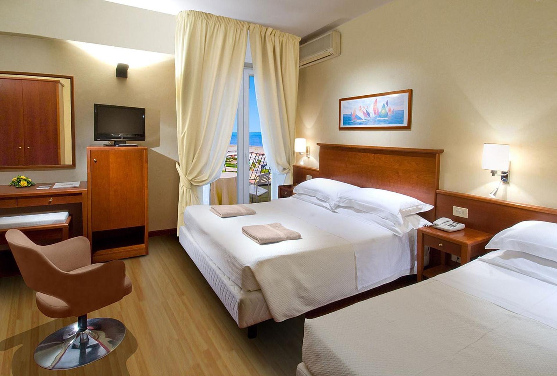 Hotel Sarti Riccione Esterno foto