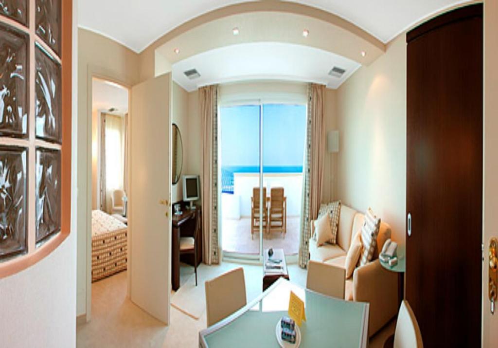 Hotel Sarti Riccione Camera foto