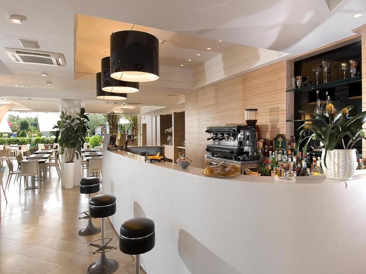 Hotel Sarti Riccione Esterno foto